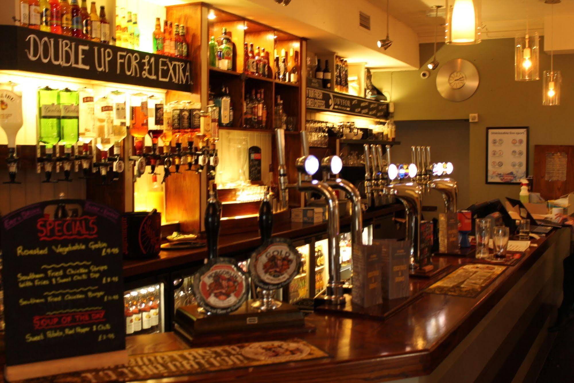 The Menai Hotel And Bar Bangor  Exterior foto